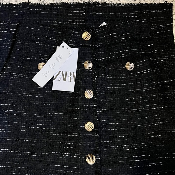 Zara Button Pencil Skirt - Picture 4 of 12